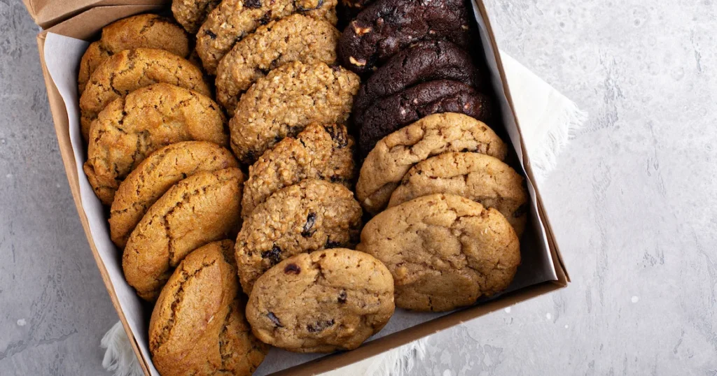 Nouvelle agence de biscuit Bakery, boite de biscuits a la vanille, pepite de chocolat et chocolat.